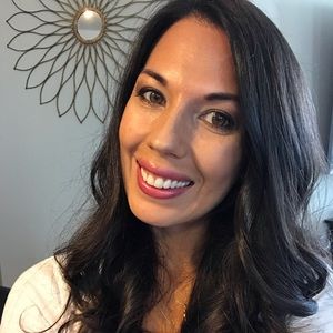 Meet your Posher, Elena